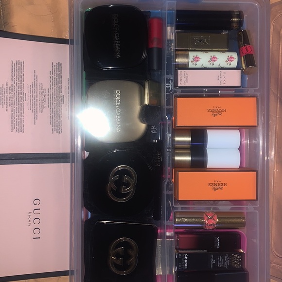 Coolest Box I found at Hobby Lobby - this box is my go to when I travel - Picture 9 of 10